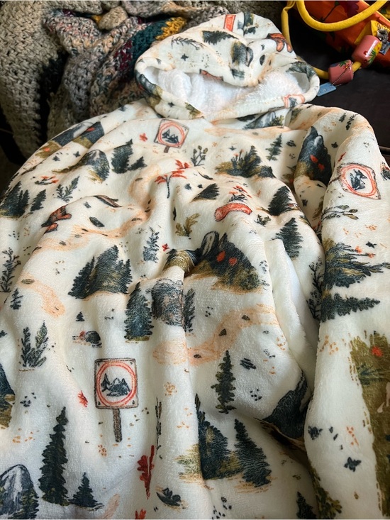 Jackets & Blazers - One Size fits most - blanket hoodie camping/hiking theme
